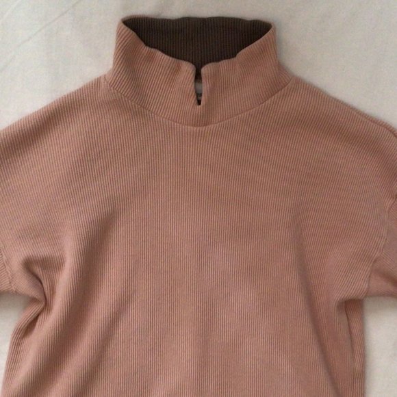 Newport News 3/4 sleeve pink top with grey/brown neck & pocket trim - Picture 2 of 10